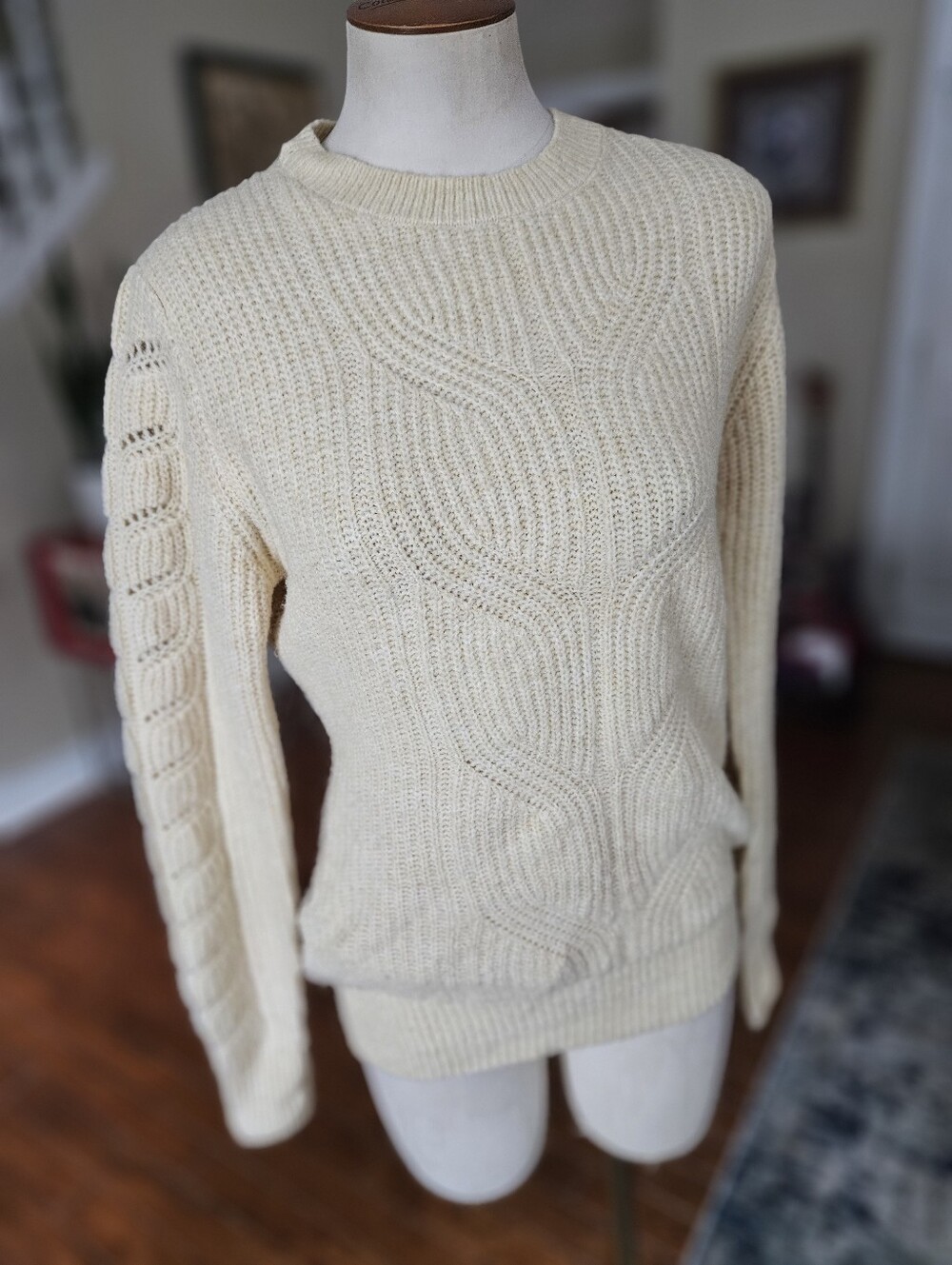 Ashley 26 International Fitted Sweater Medium